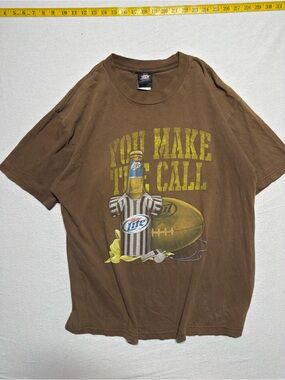 Budweiser Spokesman T-Shirt Graphic T-Shirt Brown XL vintage y2k